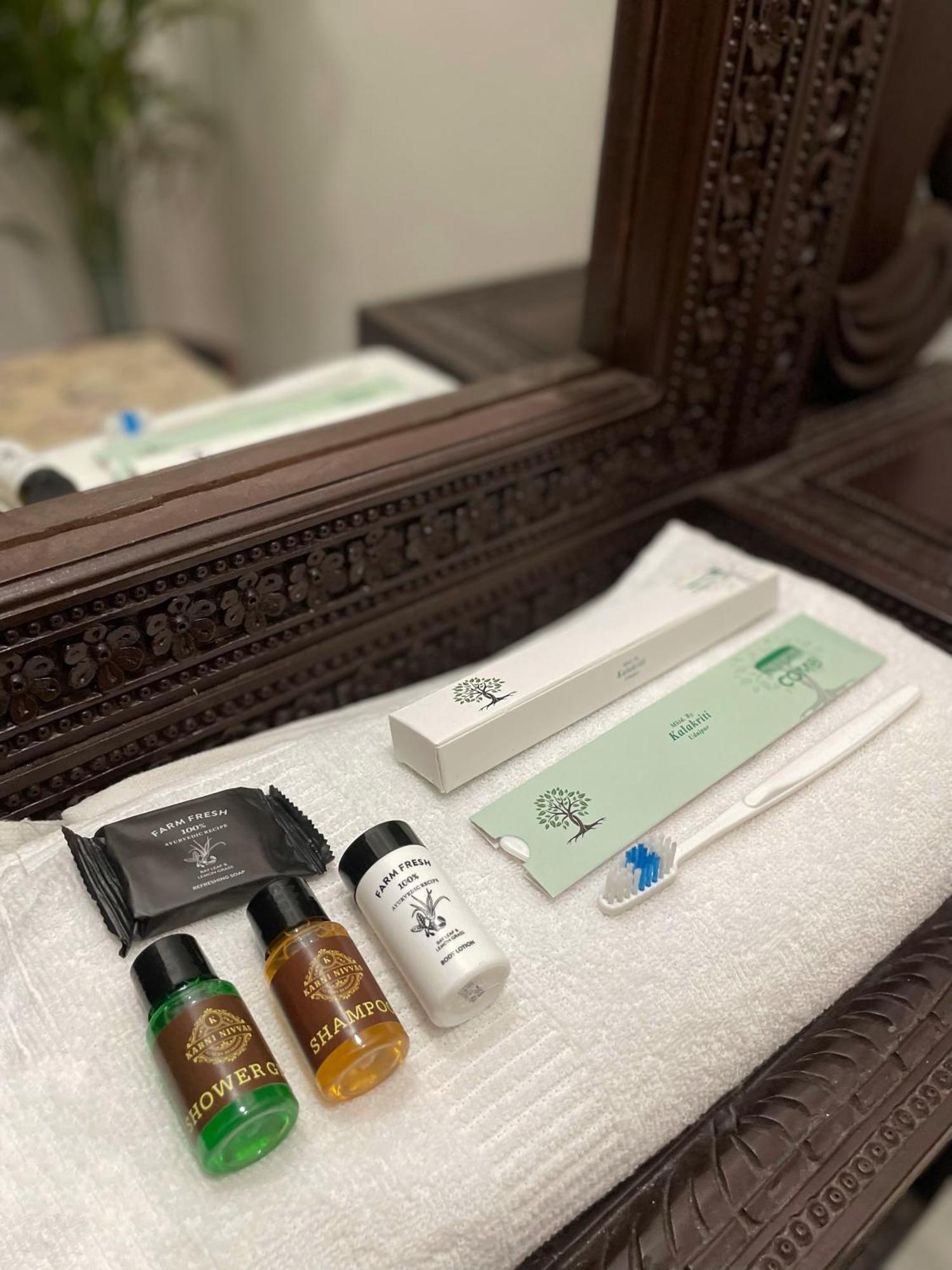ウダイプル Karni Nivvas - Luxury Redefinedヴィラ エクステリア 写真